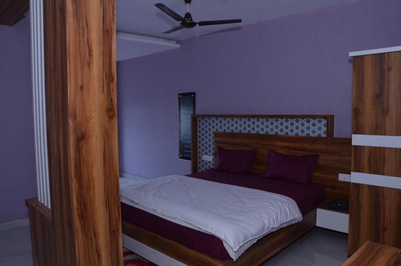 Hotel Blue Bell Raiwala Extérieur photo