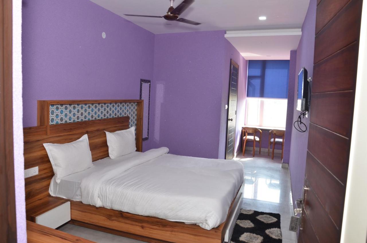Hotel Blue Bell Raiwala Extérieur photo